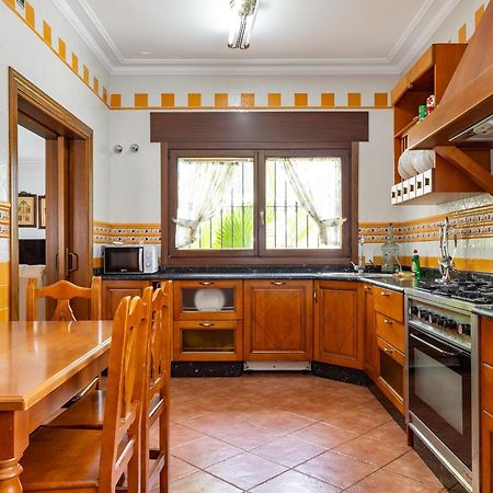 Cubo'S Villa Fina & Minigolf Included Málaga Eksteriør billede