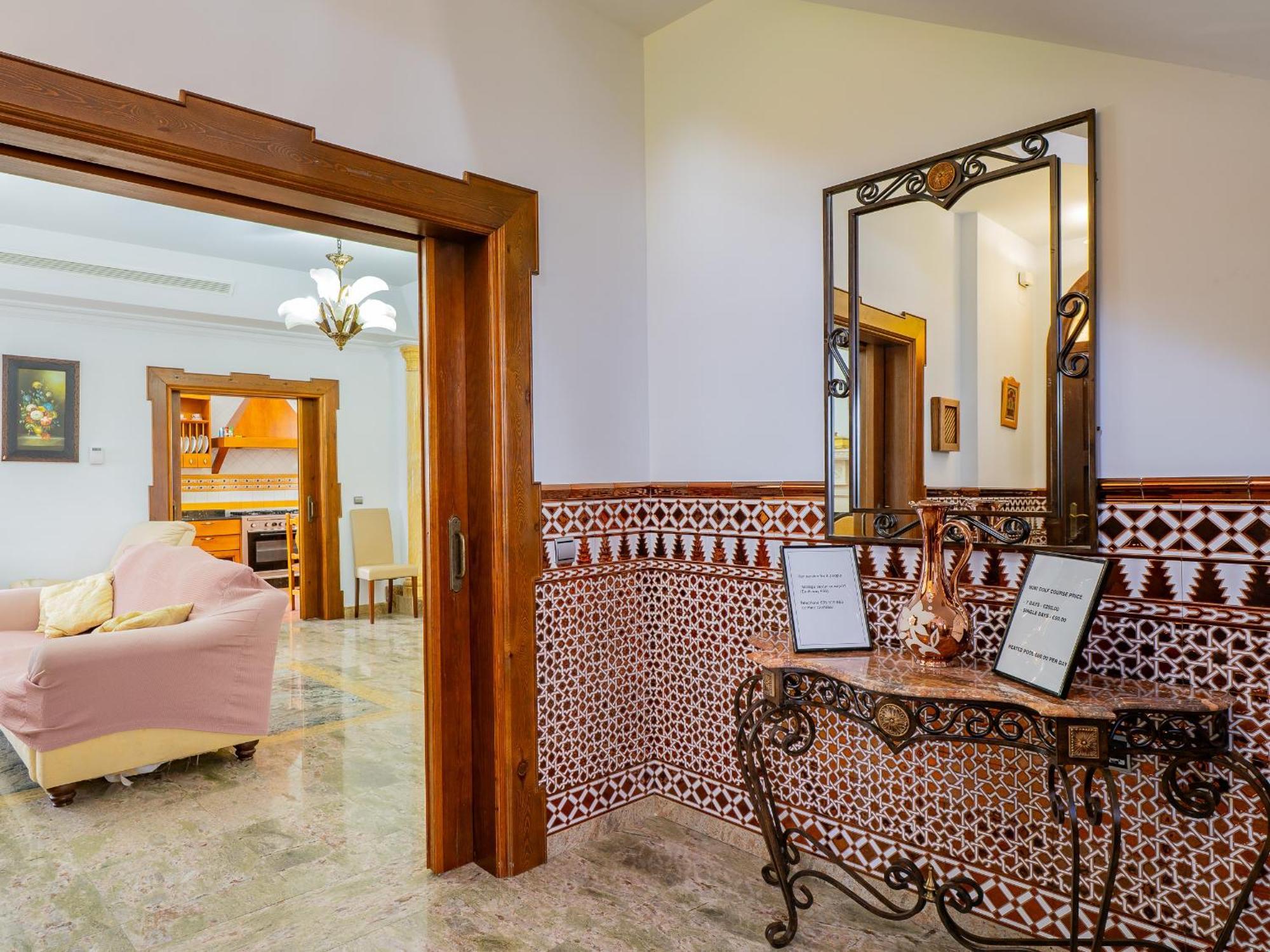Cubo'S Villa Fina & Minigolf Included Málaga Eksteriør billede